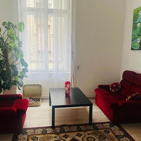 Doxie Rooms And Beds Budapest Bagian luar foto