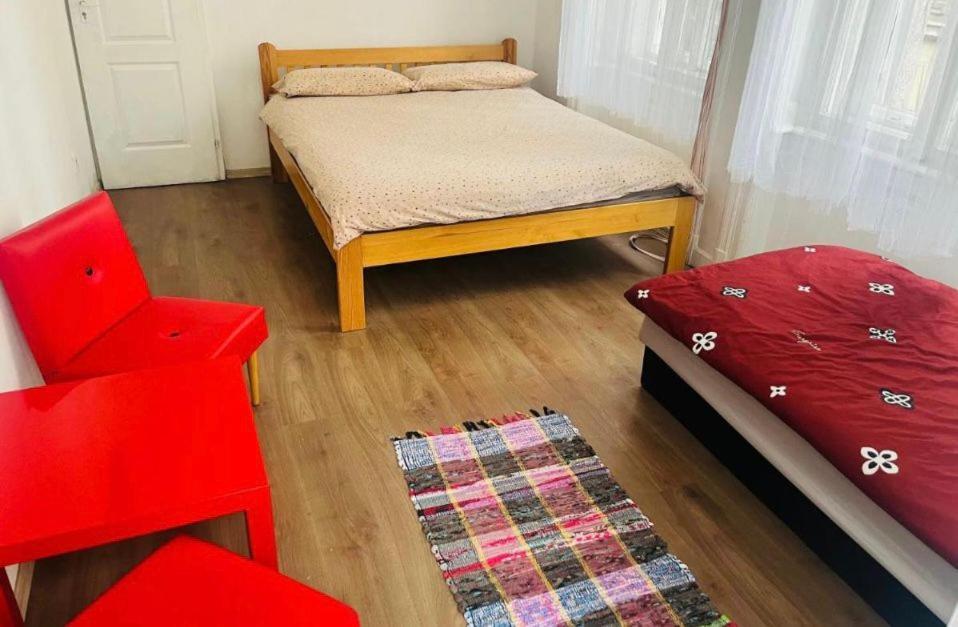 Doxie Rooms And Beds Budapest Bagian luar foto